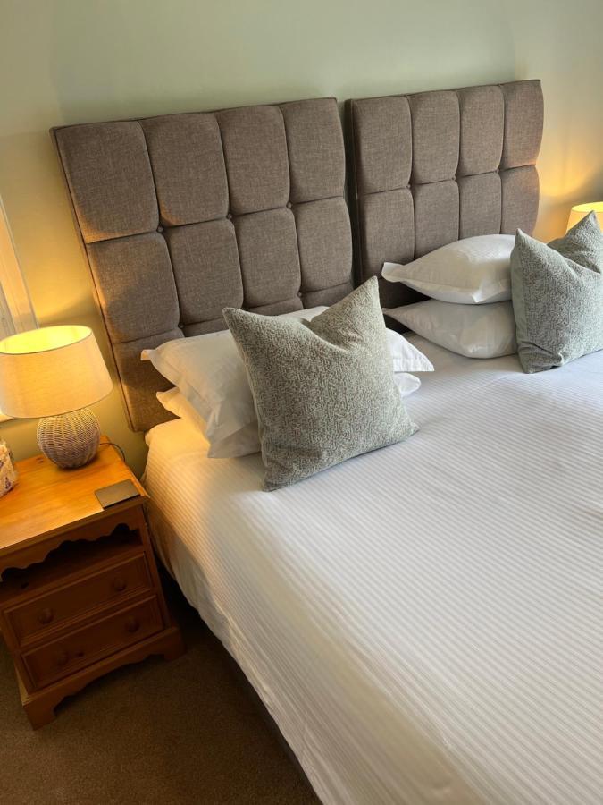 Devonshire Arms Inn Cracoe Bagian luar foto