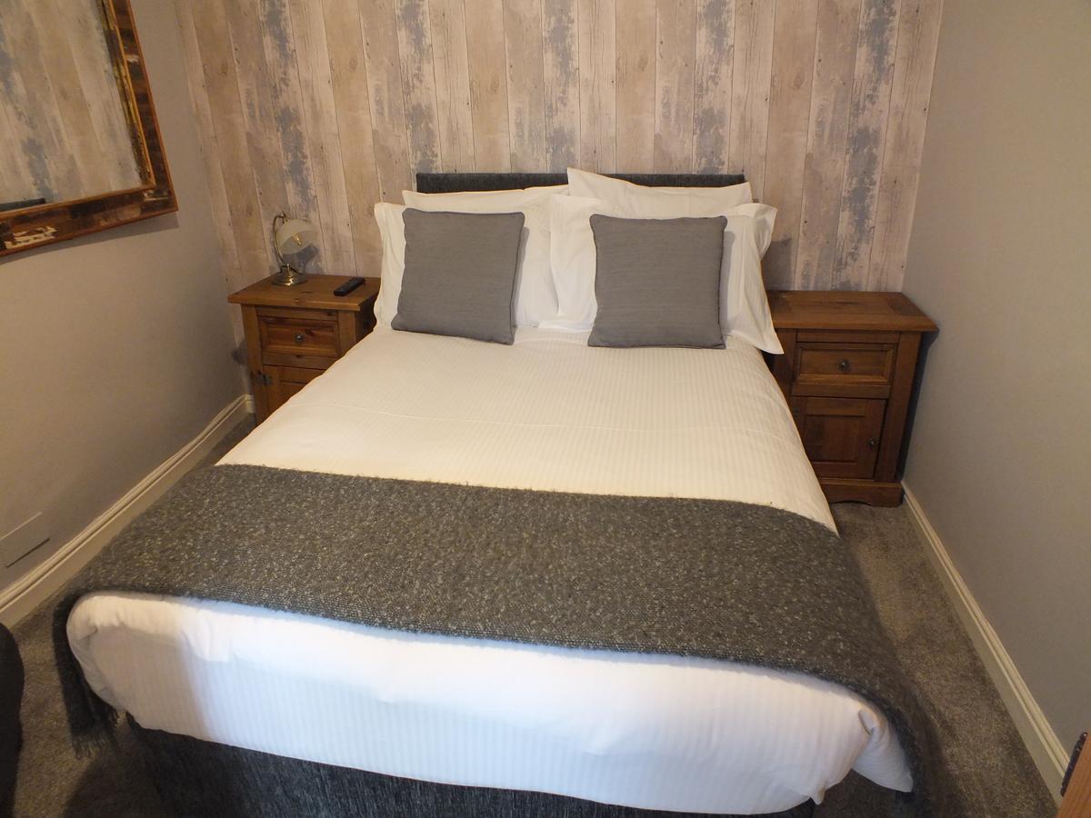 Devonshire Arms Inn Cracoe Bagian luar foto