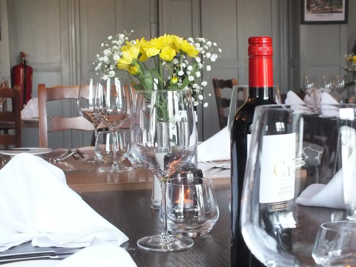Devonshire Arms Inn Cracoe Bagian luar foto