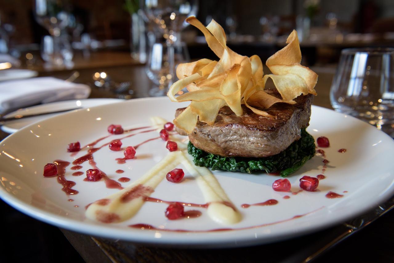 Devonshire Arms Inn Cracoe Bagian luar foto