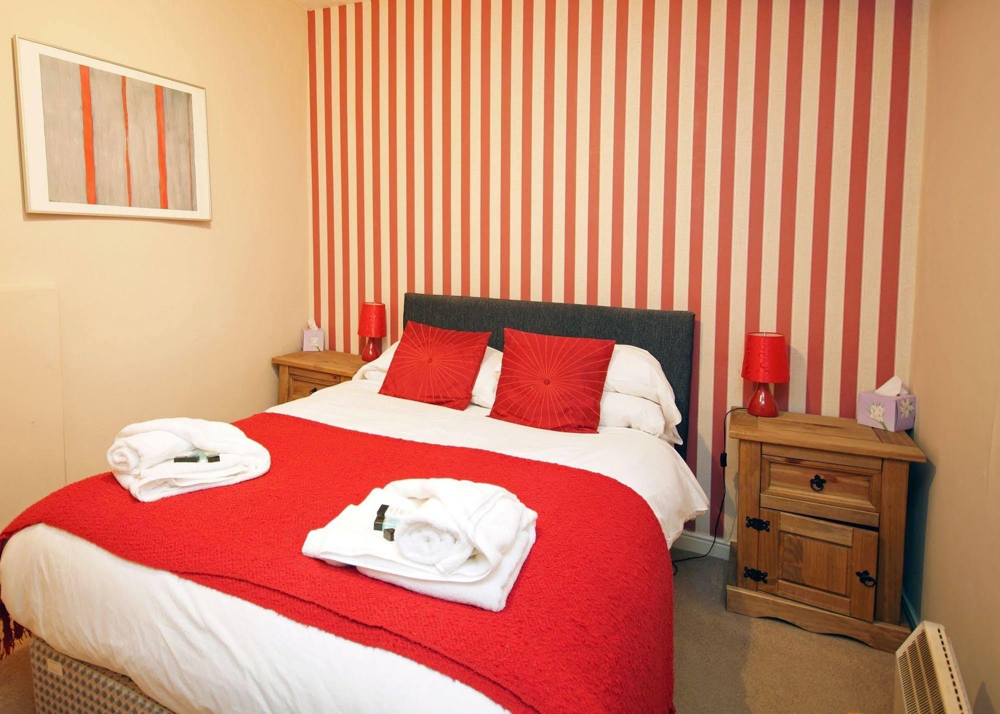 Devonshire Arms Inn Cracoe Bagian luar foto