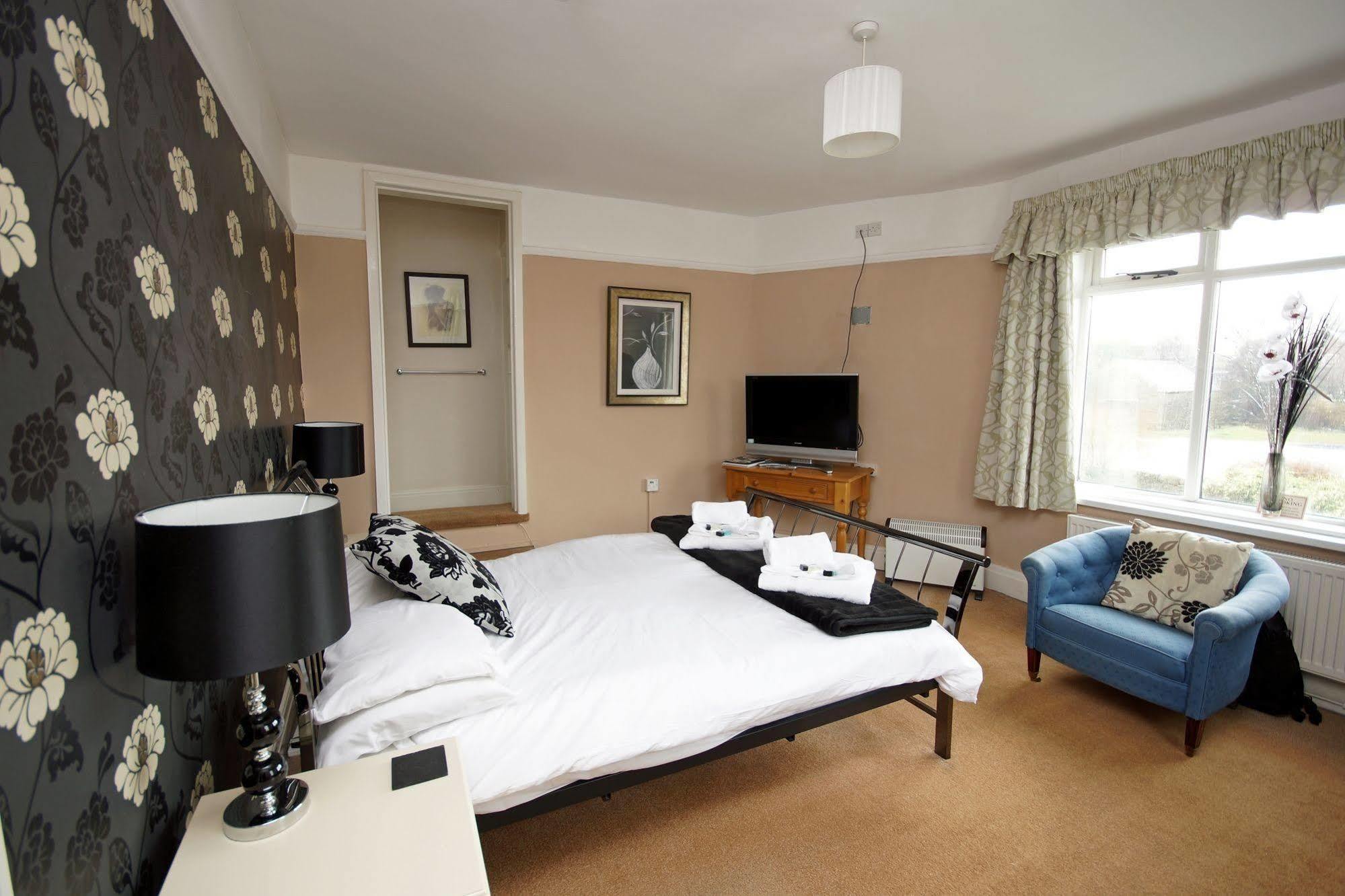 Devonshire Arms Inn Cracoe Bagian luar foto
