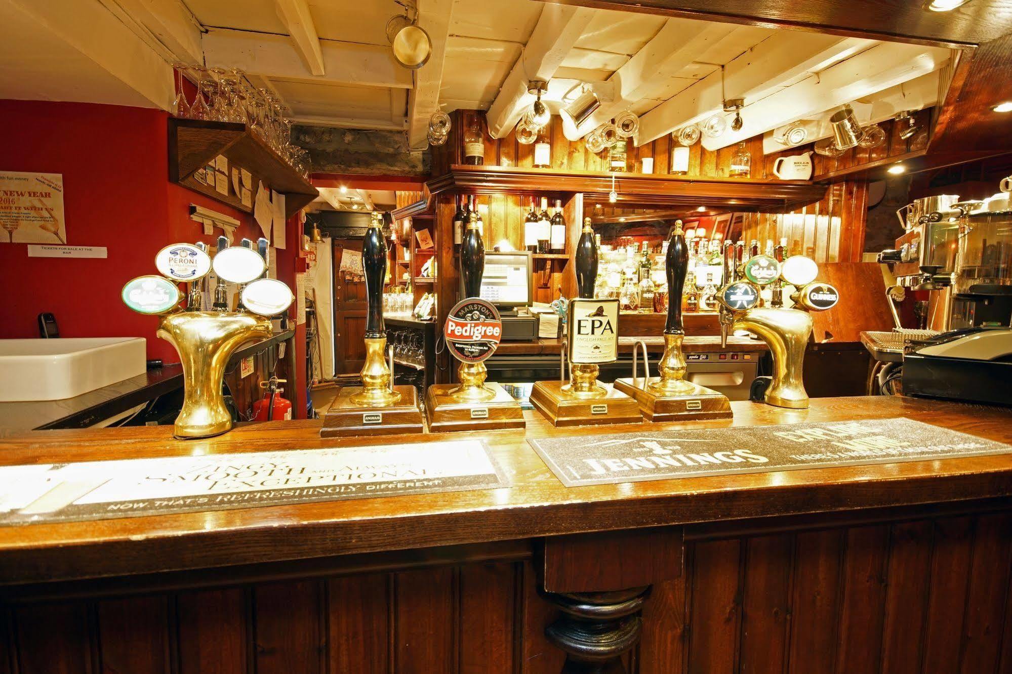 Devonshire Arms Inn Cracoe Bagian luar foto